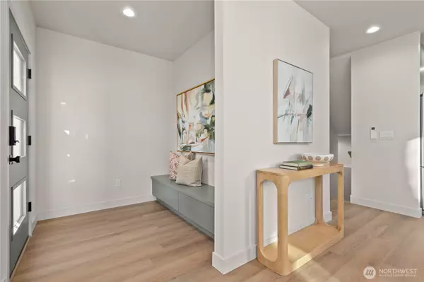 Seattle, WA 98115,9523 15th AVE NE