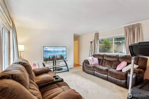 Puyallup, WA 98373,9409 124th Street Ct E #3