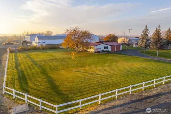 Moses Lake, WA 98837,1132 NE C RD