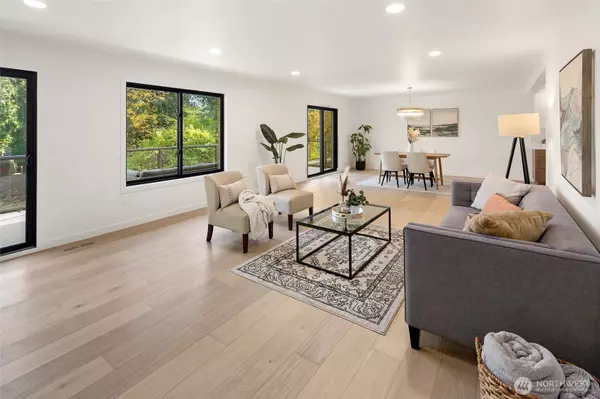 Lake Forest Park, WA 98155,16040 36th AVE NE