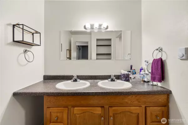 Hoquiam, WA 98550,18 Sunset Blvd