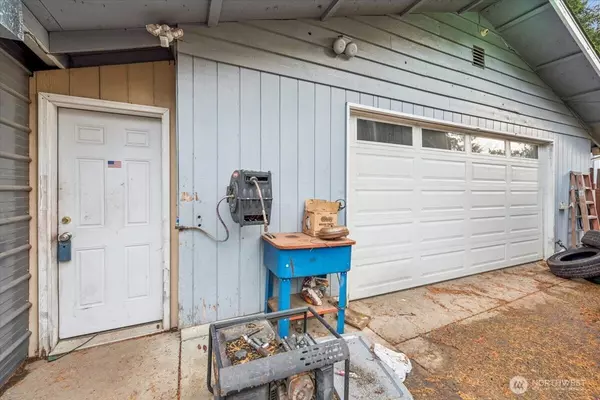 Kent, WA 98042,23730 178th PL SE