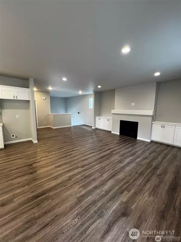 Puyallup, WA 98374,12044 126th Avenue Ct E #12