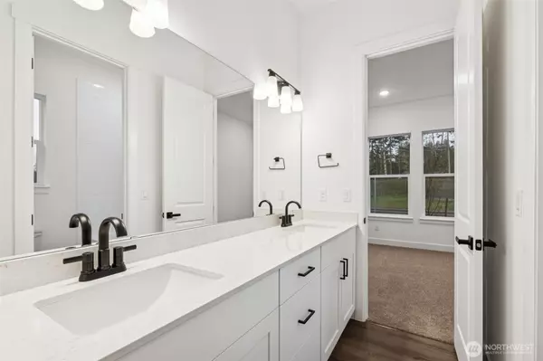 Lake Stevens, WA 98258,10423 135th AVE NE #105