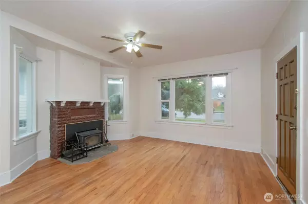 Port Angeles, WA 98362,513 E Third ST