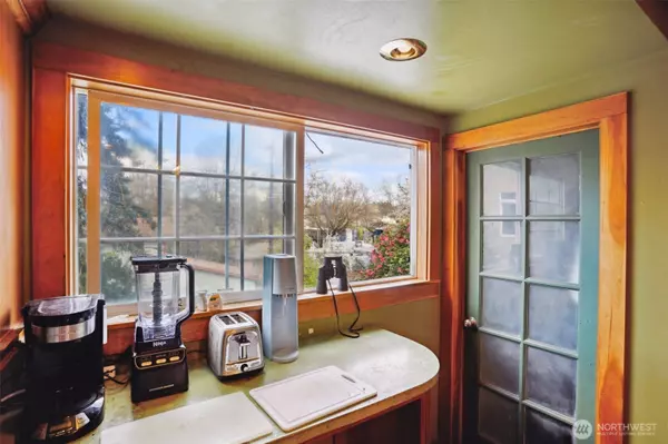 Seattle, WA 98144,3416 Claremont AVE S