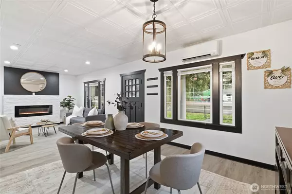 Tacoma, WA 98445,9712 Golden Given RD E