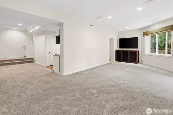 Kirkland, WA 98034,13322 88th PL NE