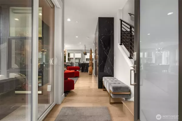 Kirkland, WA 98034,7829 NE 121st LN #A