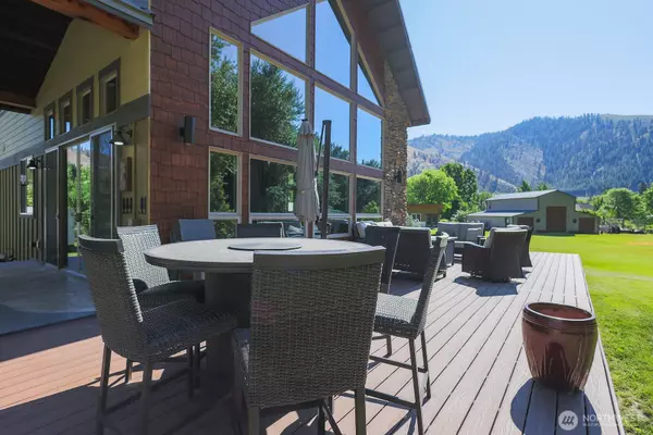 Entiat, WA 98822,180 Country River LN