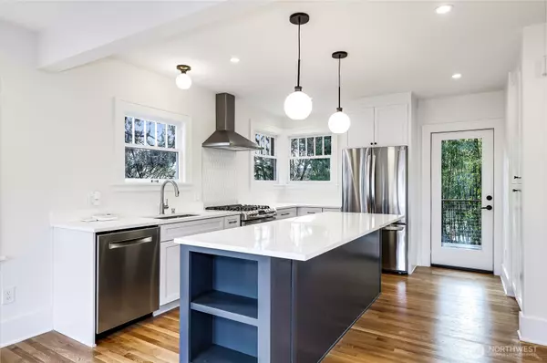 Seattle, WA 98112,2207 E Republican ST