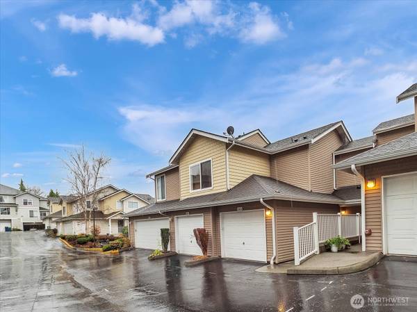 14715 1st LN NE #202, Duvall, WA 98019