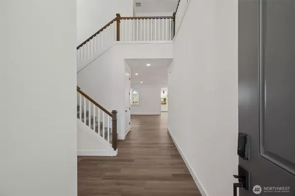 Milton, WA 98354,2211 Oak Court #10