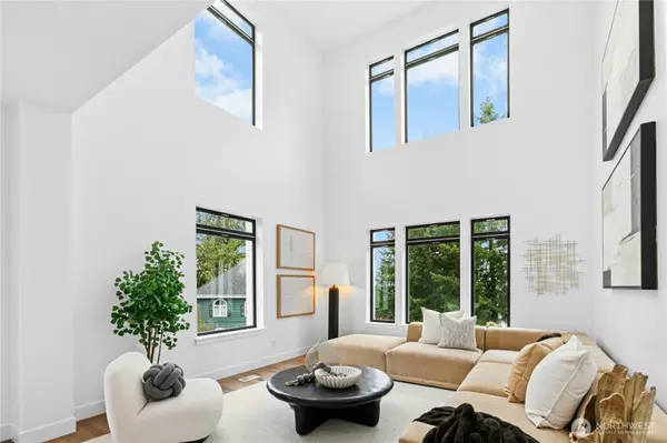 Issaquah, WA 98027,2115 Squak Mountain LOOP SW