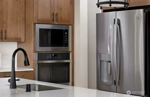 Milton, WA 98354,2214 Oak Court #4