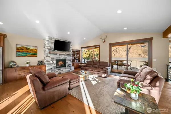 Entiat, WA 98822,15085 N Lakeshore DR