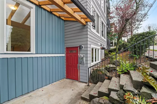 Seattle, WA 98133,707 N 130th #B204