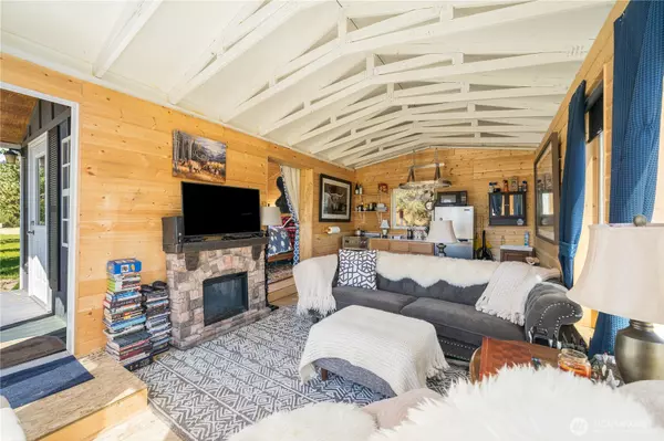 Chelan, WA 98816,1478 Lodge Pole RD