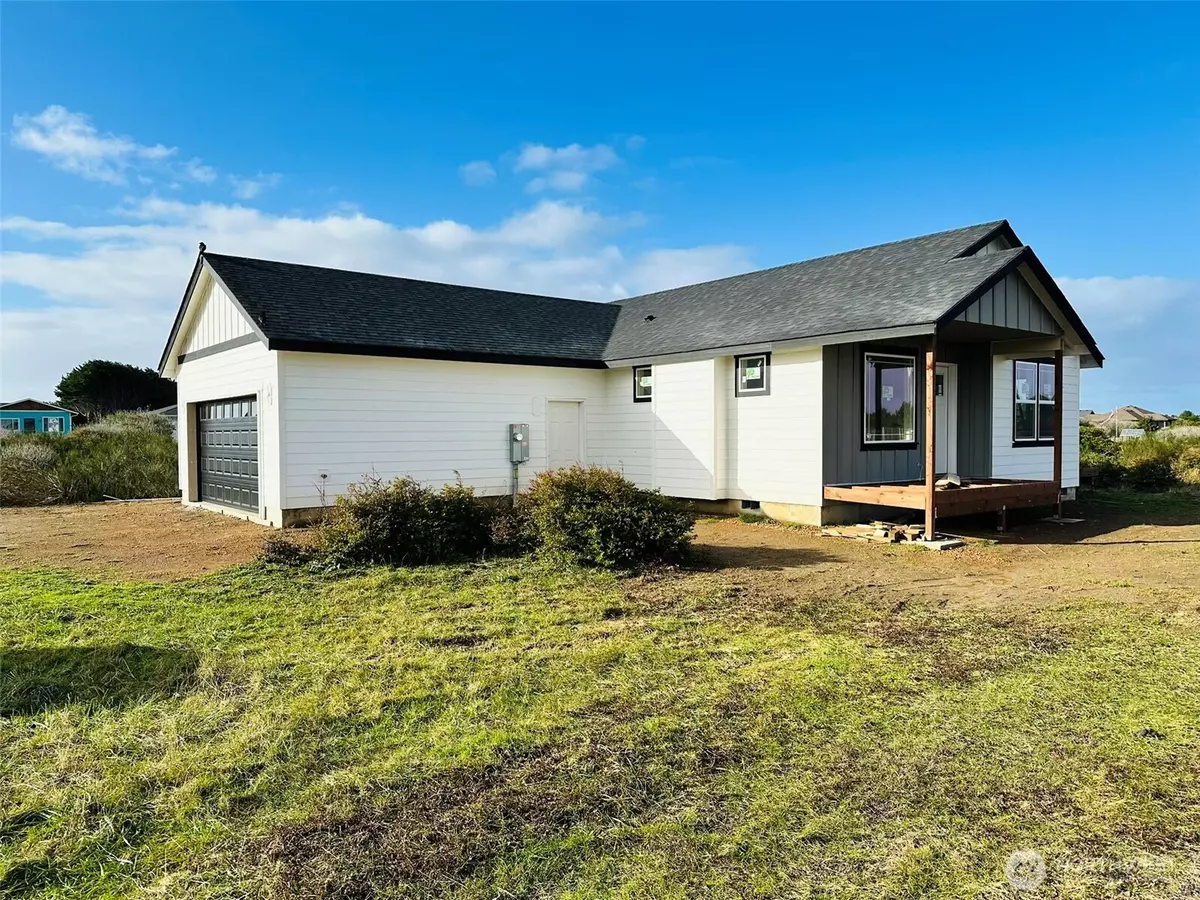 Ocean Shores, WA 98569,400 Malibu ST SW