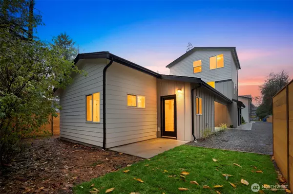 12531 25th AVE NE #Unit A, Seattle, WA 98125