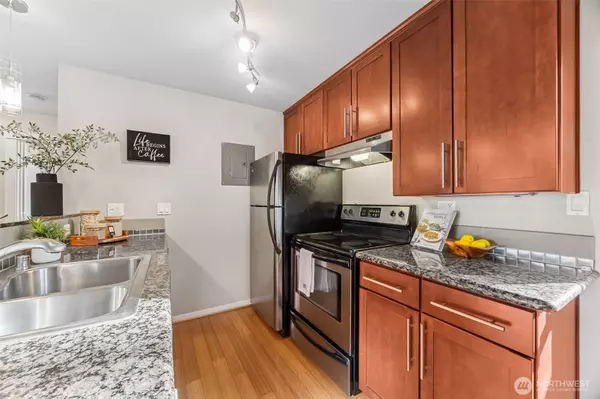 Seattle, WA 98118,5220 42nd AVE S #110