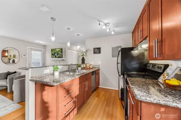 Seattle, WA 98118,5220 42nd AVE S #110