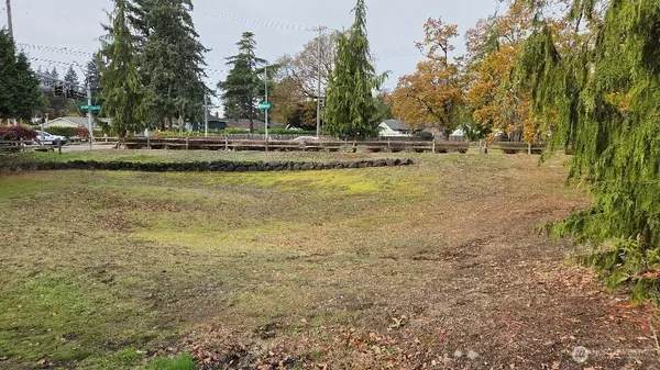 Lakewood, WA 98499,8113 Custer Rd. SW #E-5