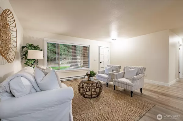 Custer, WA 98240,8030 Dean DR