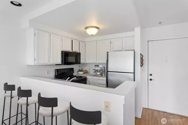 Seattle, WA 98102,2727 E Franklin #102