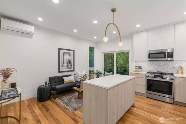 Seattle, WA 98117,315 B NW 86th ST #B