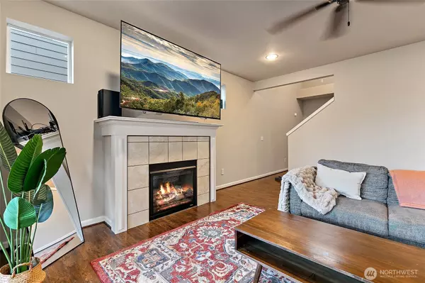 Puyallup, WA 98375,16428 80th AVE E