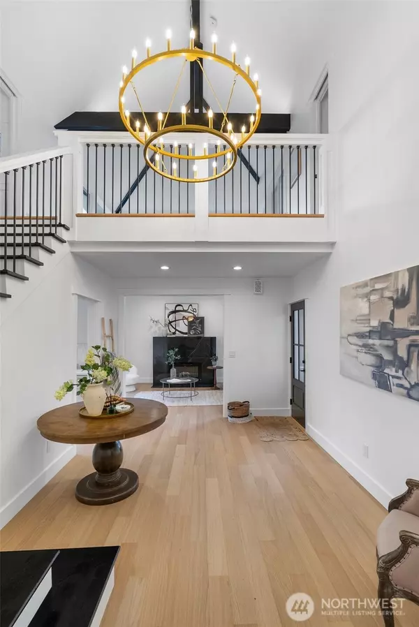 Seattle, WA 98109,1014 4th AVE N