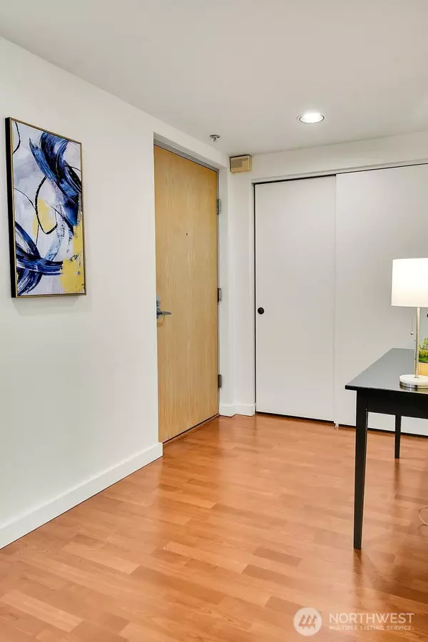 Seattle, WA 98119,619 5th AVE W #203