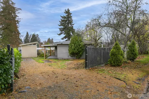 Renton, WA 98056,916 Ferndale CIR NE