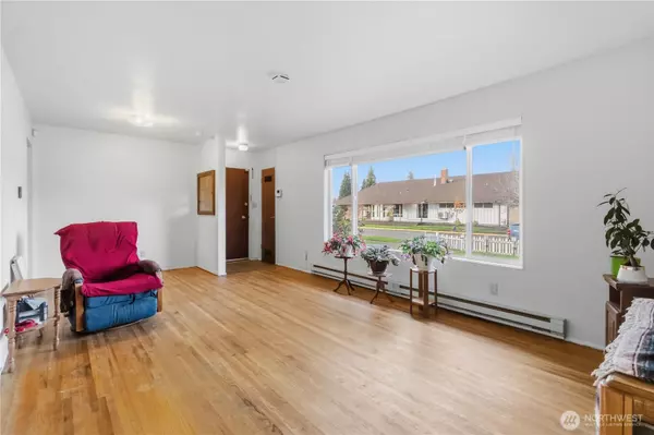 Longview, WA 98632,2947 Douglas St