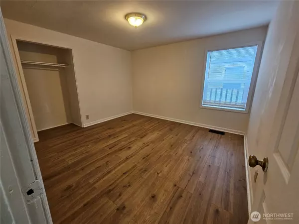 Seattle, WA 98126,7720 31st AVE SW #1