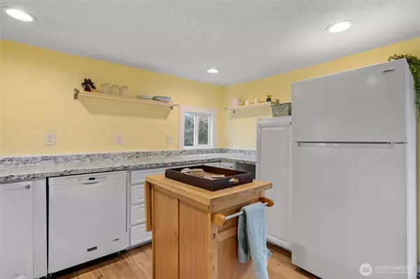 Oak Harbor, WA 98277,1320 N Oak Harbor ST #107