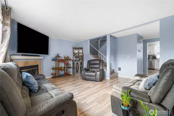 Federal Way, WA 98003,32603 4th PL S #23 E