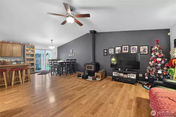 Roy, WA 98580,214 Cedar ST E