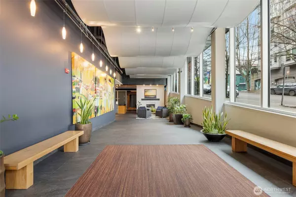 Seattle, WA 98121,3104 Western AVE #620