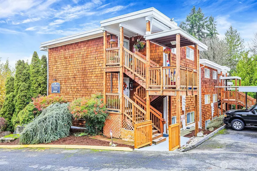 28418 16th AVE S #101, Federal Way, WA 98003