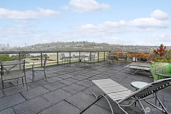 Seattle, WA 98103,1730 N Northlake WAY #214