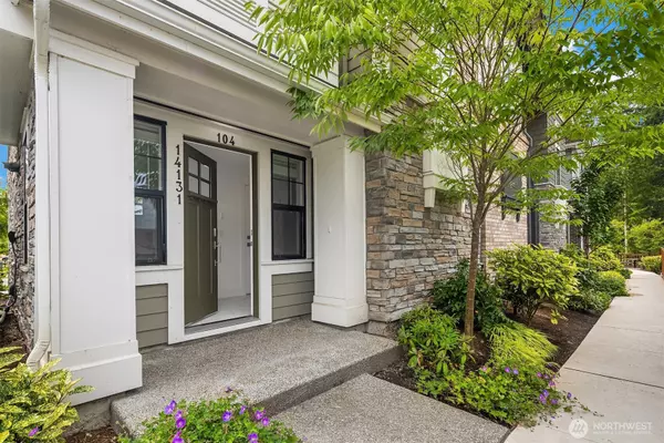 Duvall, WA 98019,14131 266th AVE NE #104