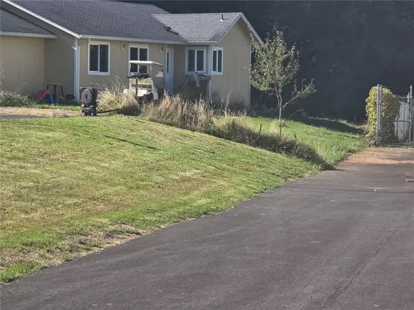 Cathlamet, WA 98612,80 Glen LN