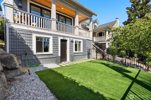 Seattle, WA 98109,312 Prospect ST