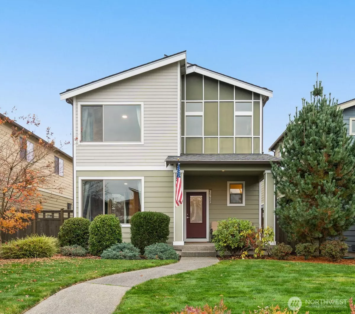 Black Diamond, WA 98010,32953 Skyline LN