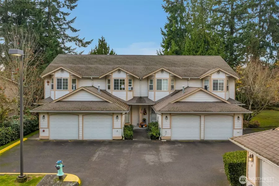 22638 44th AVE W #6, Mountlake Terrace, WA 98043