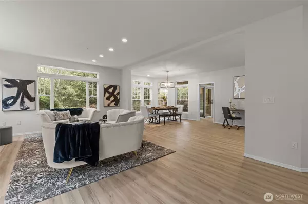 Issaquah, WA 98029,22637 SE 44th LN