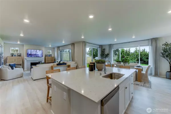 Port Orchard, WA 98367,6061 Crestner DR SW