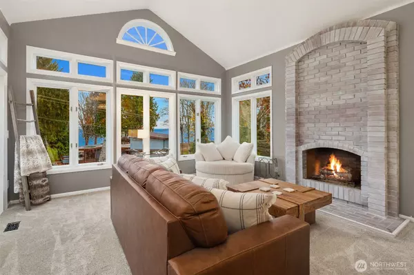 Edmonds, WA 98026,8430 Talbot RD